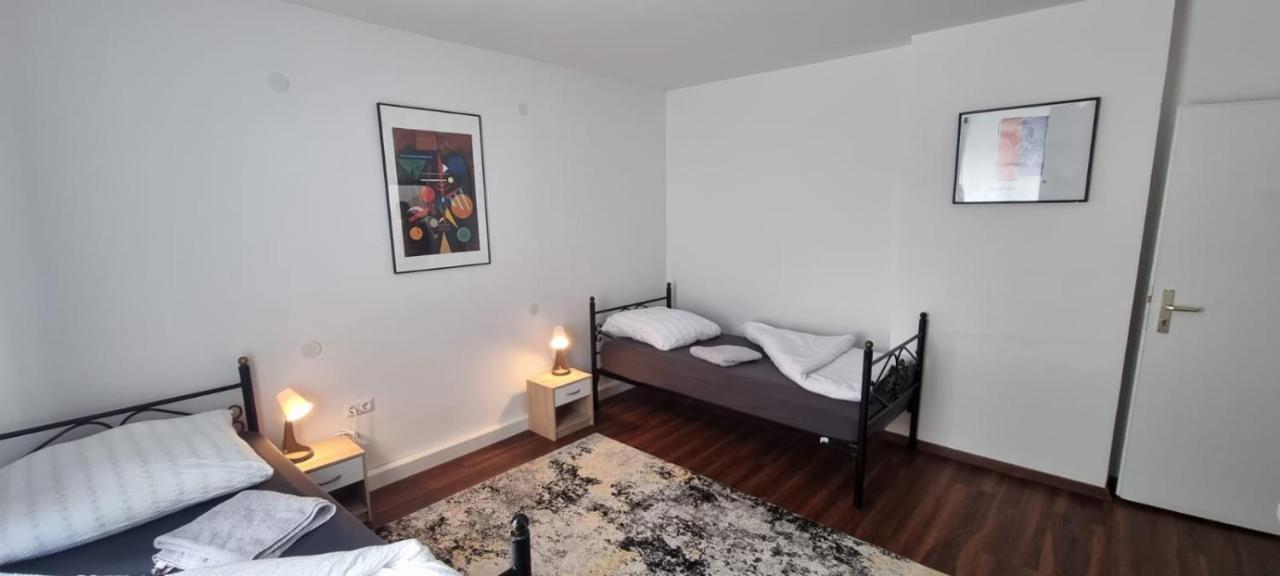 Pension Am Kreisel Kassel Buitenkant foto
